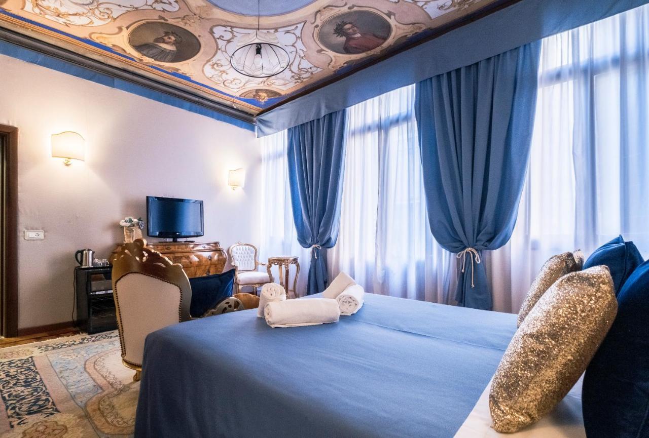 Ca' Lavezzera Pensión Venecia