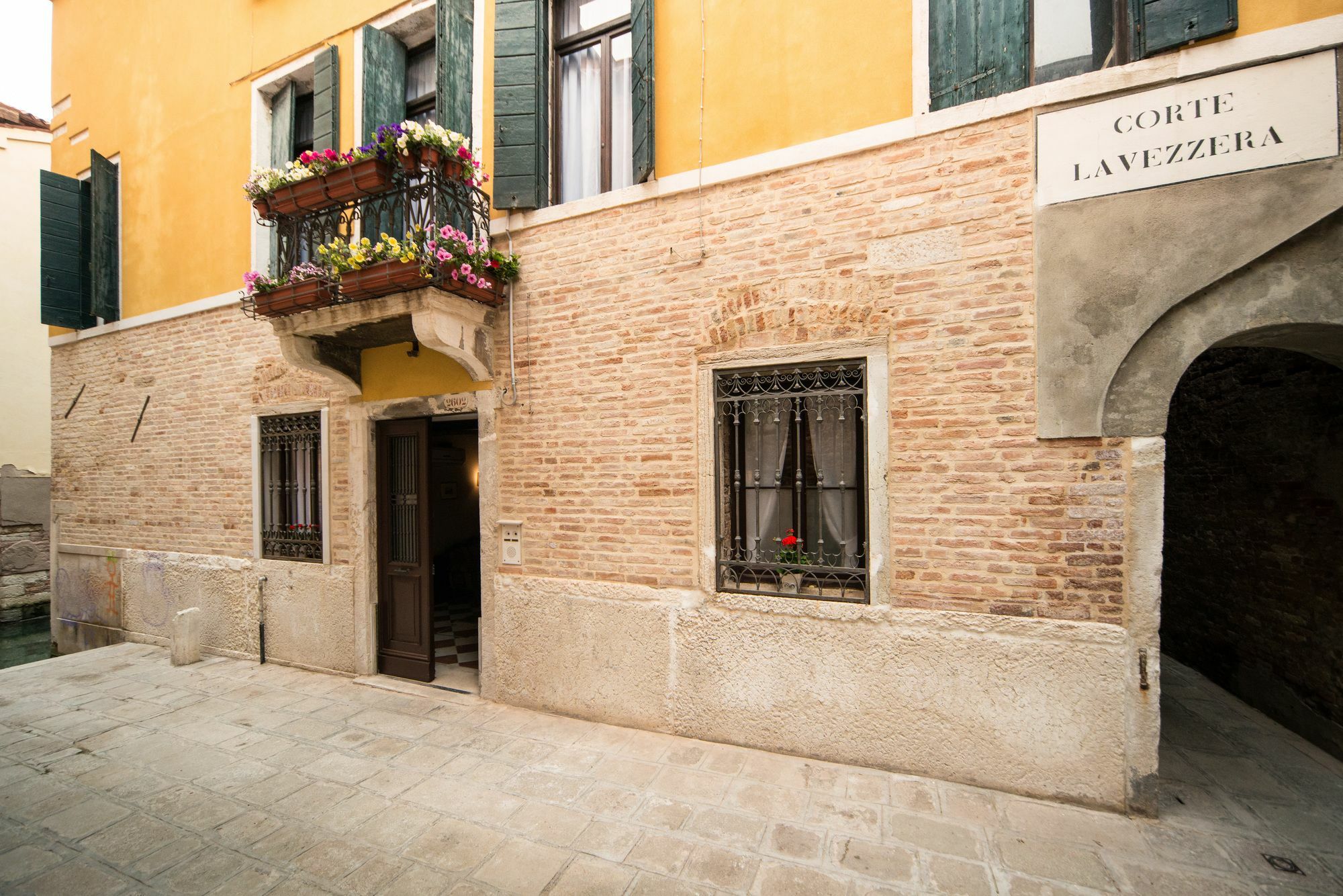 Ca' Lavezzera Pensión Venecia