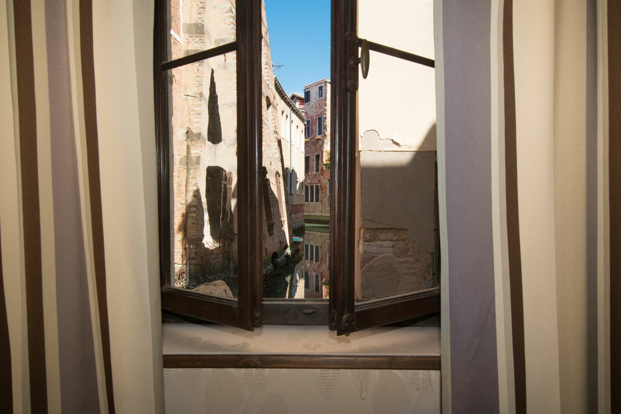 Ca' Lavezzera Pensión 2*