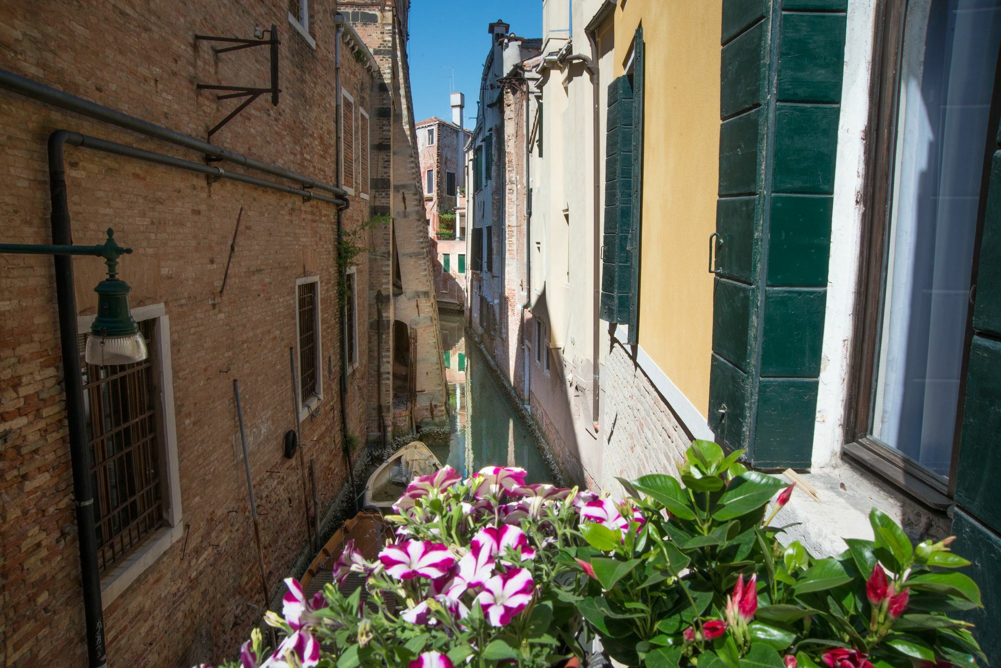 Ca' Lavezzera Pensión Venecia